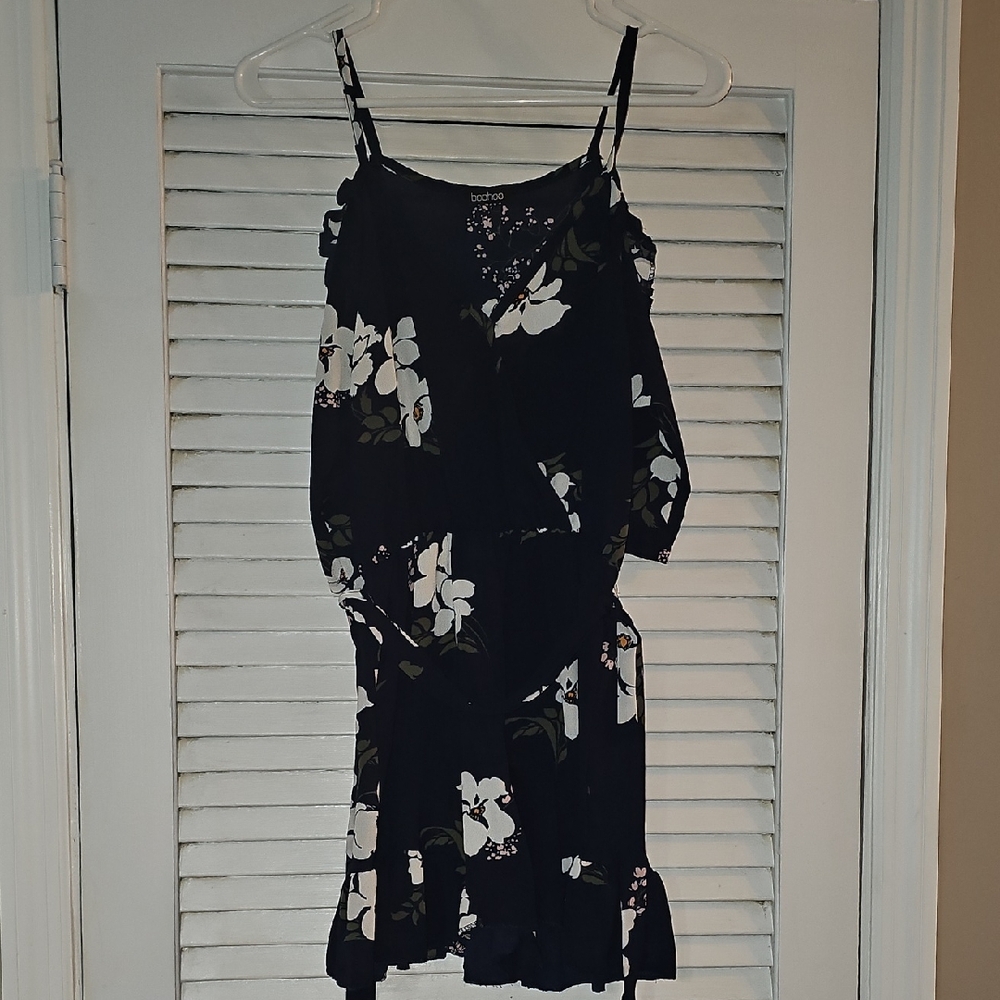 Boohoo Navy Floral Ruffle Hem Romper